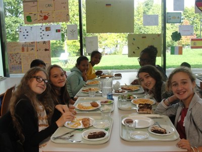 Repas européen au restaurant